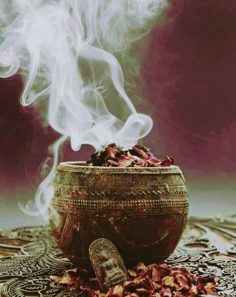 CLARA TAROT, COACH ESPIRITUAL, MAESTRA REIKI