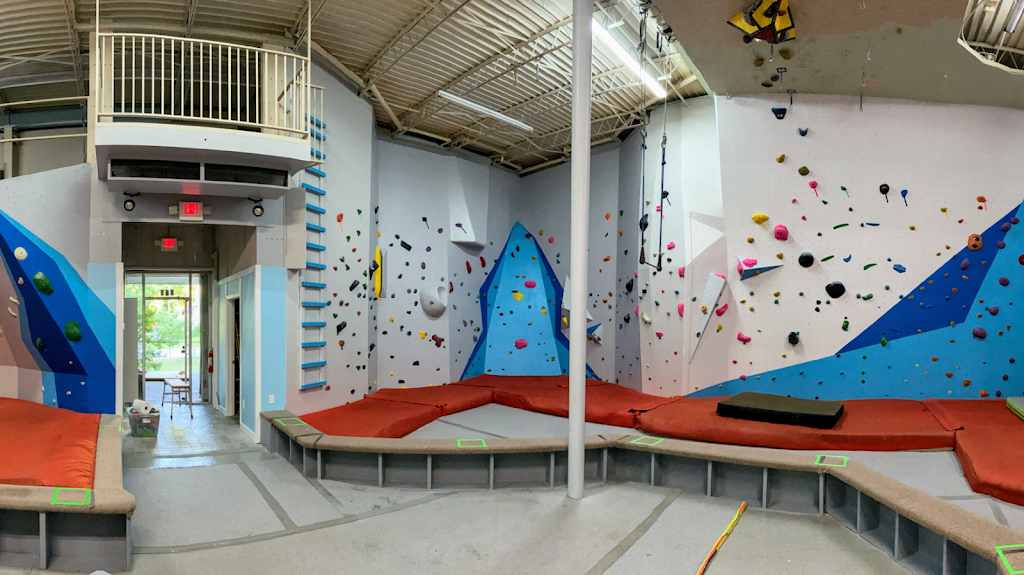  ACTIVE CLIMBING - Indoor Rock Climbing Gym