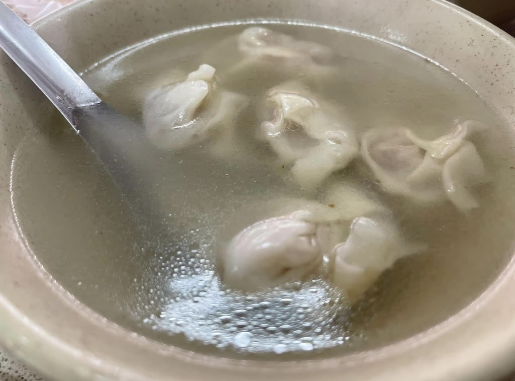 空軍市場涼拌黑豆干陽春麵 的照片