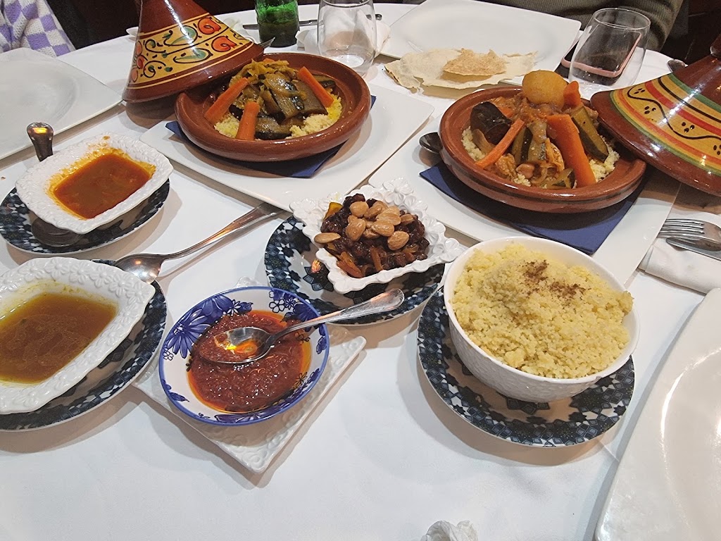 Restaurante Arabe Alsafir — Comida y bebida