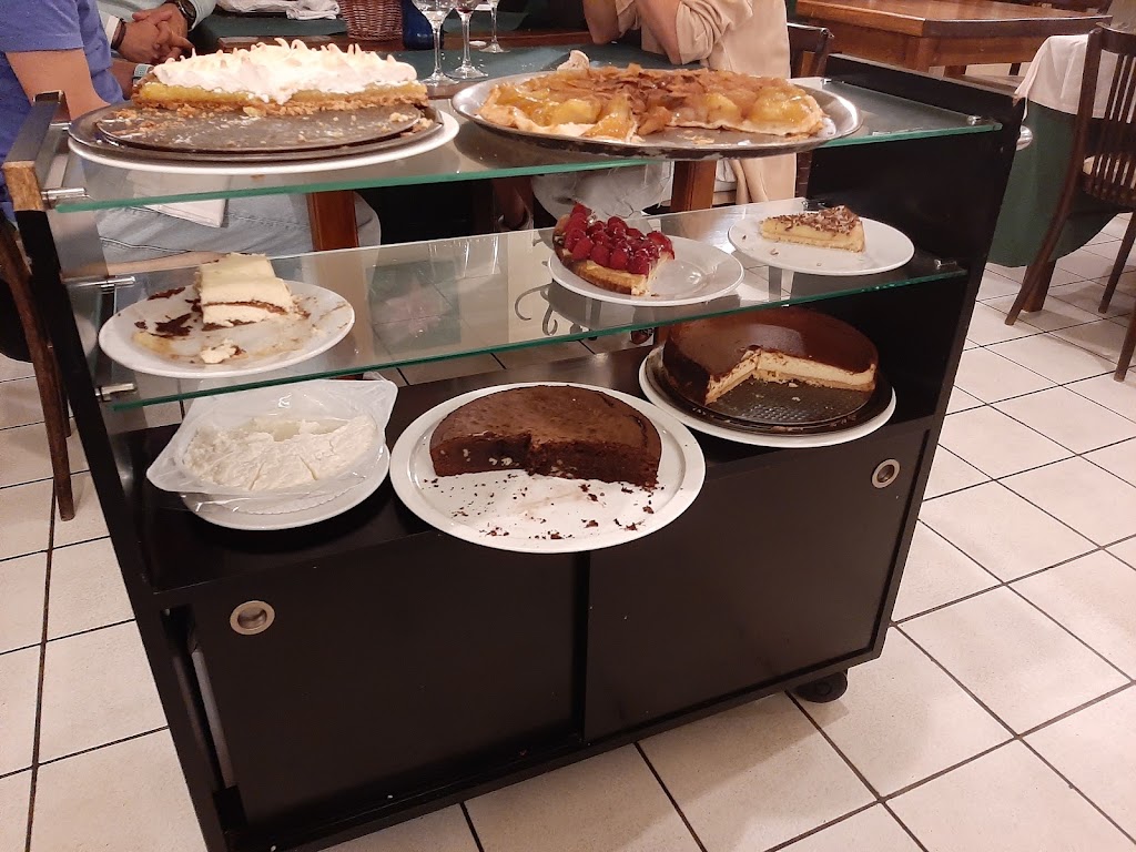 Restaurante El Mirall — Comida y bebida