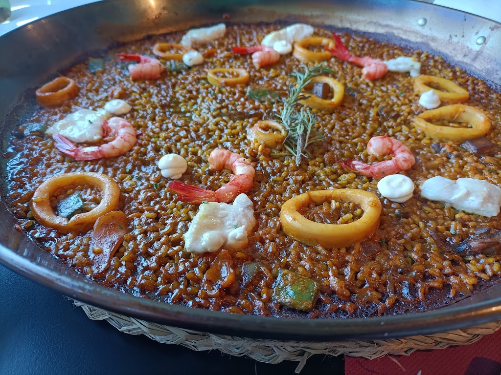 Fanatical Restaurant & Cocktail Lounge — Paella