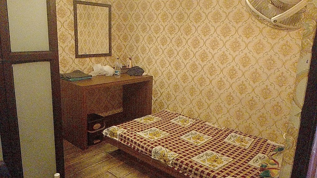 Queens spa parlour in rohini