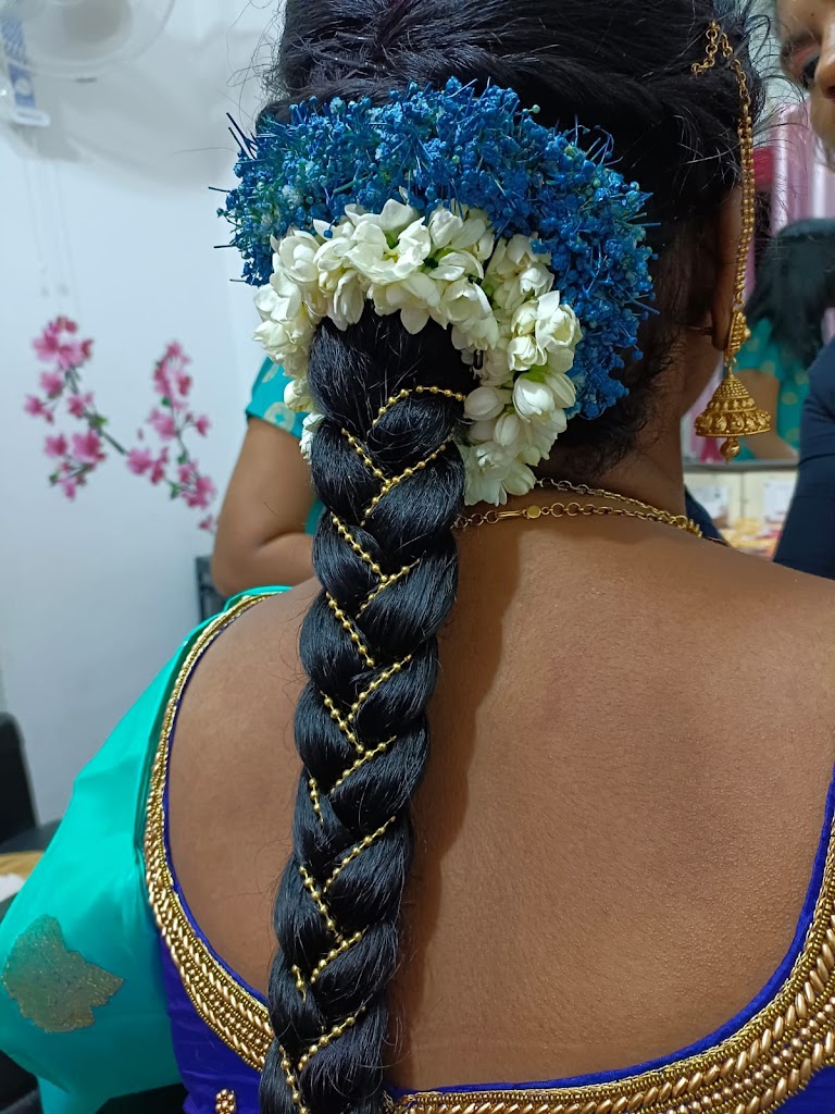 Veni S Beauty Parlour