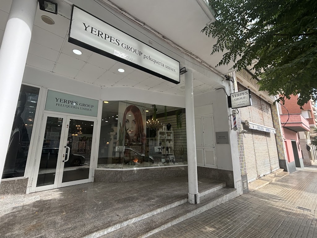 Yerpes Perruquers — Exterior