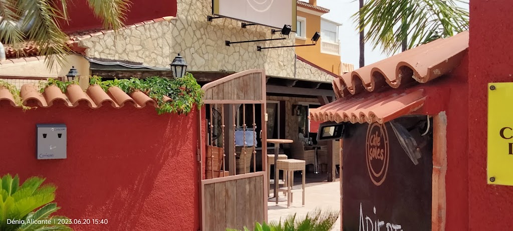 Cafe Soles, Restaurante / Alojamiento Denia