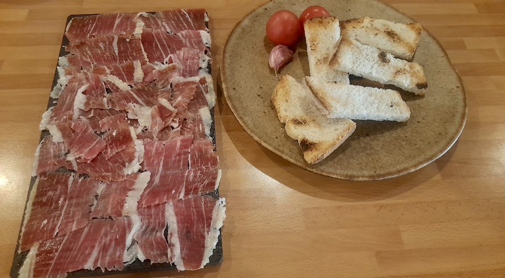 L'Estacio Braseria — Comida y bebida