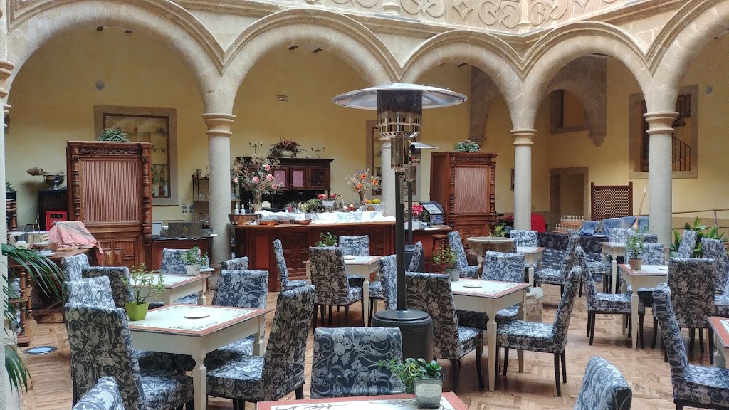Palacio De Los Salcedos Restaurante — Ambiente