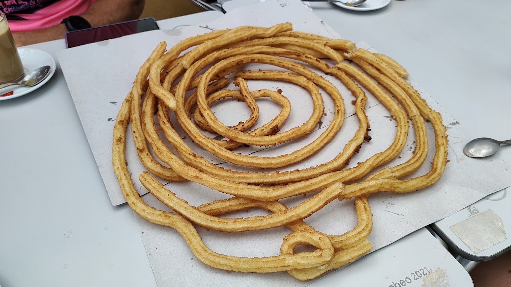 Venta El Algarrobo — Comida y bebida
