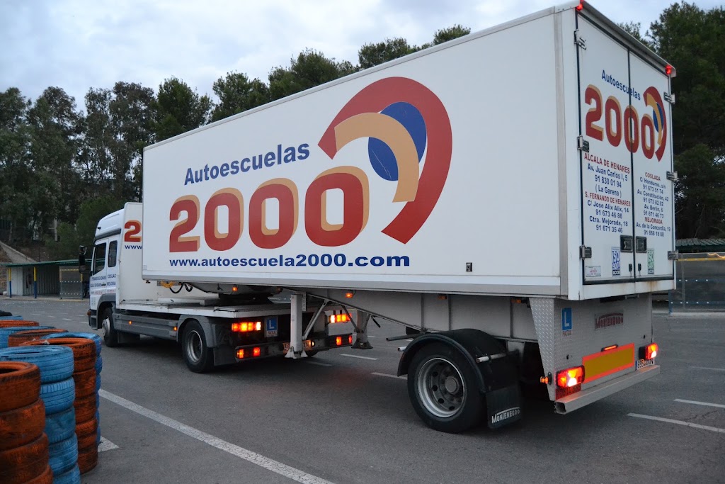 AUTOESCUELA 2000 -CENTRO DE RECUPERACION DE PUNTOS ALCALA DE HENARES — Automovil