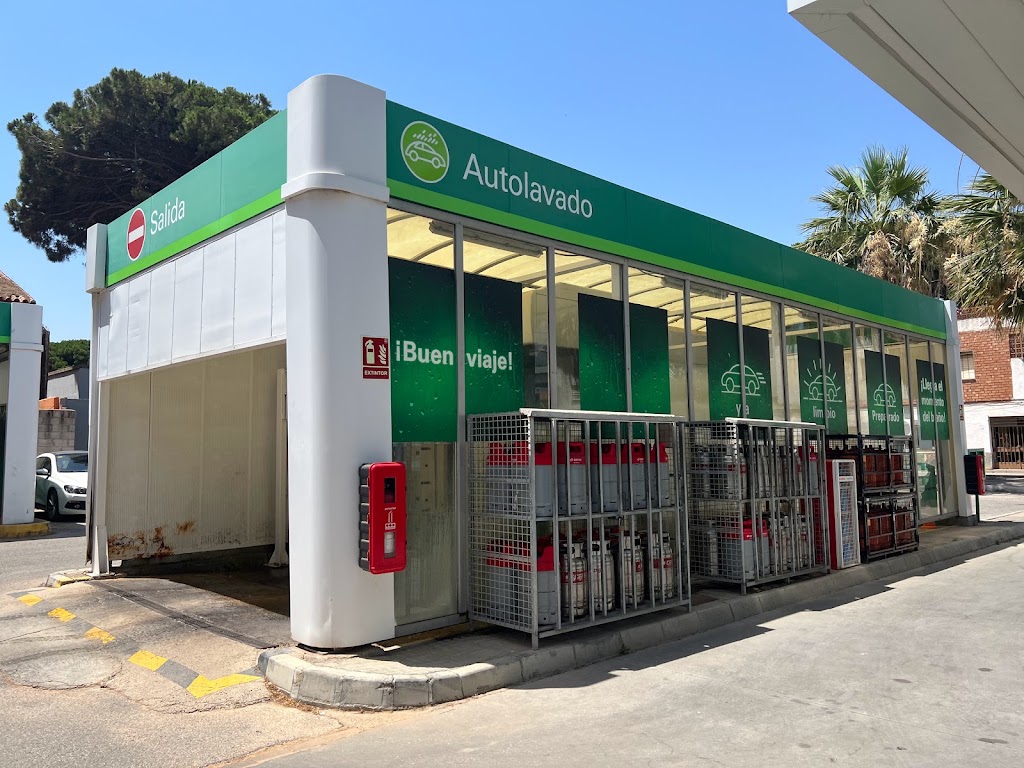 BP PINOS II: Estacion de servicio — Exterior