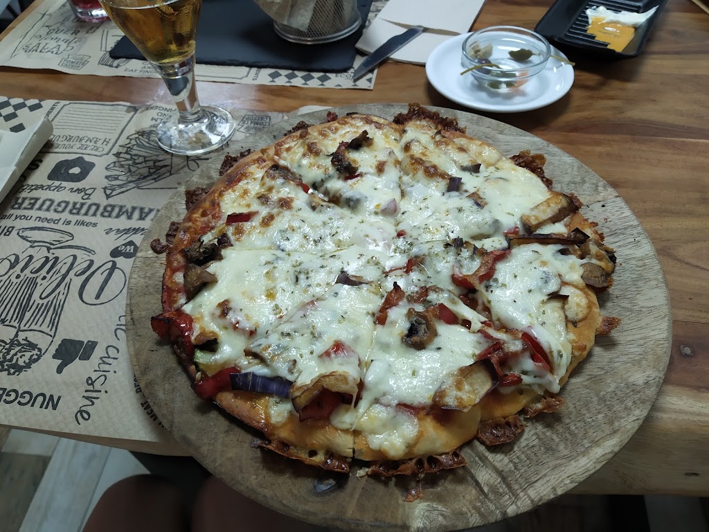 Restaurante Aqui Mateix — Comida y bebida