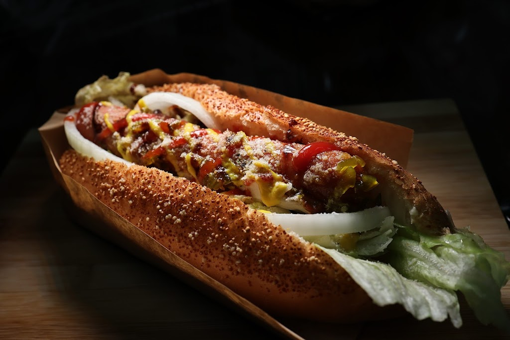 瘋狗堡新營總店 的照片