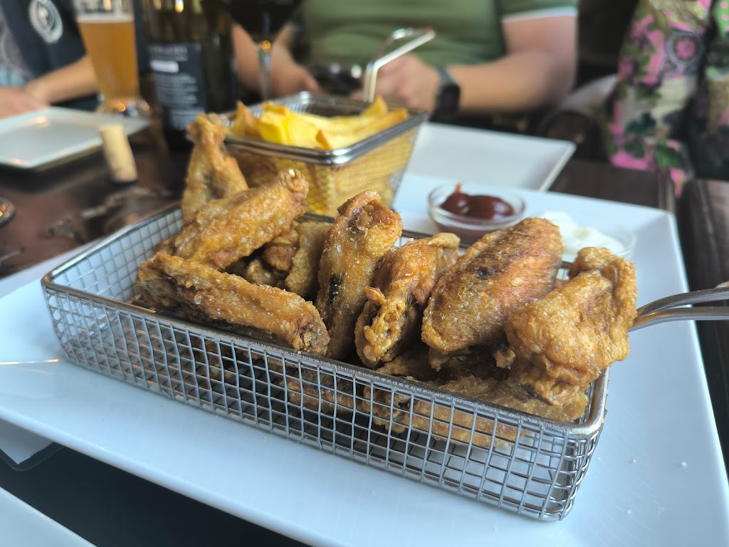 Gallagher's Irish Tavern — Comida y bebida