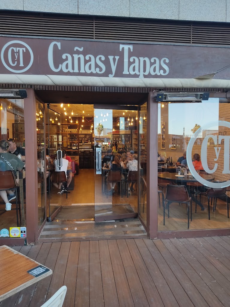 Canas y Tapas
