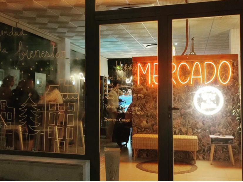 Cafeteria-Mercado Atipico