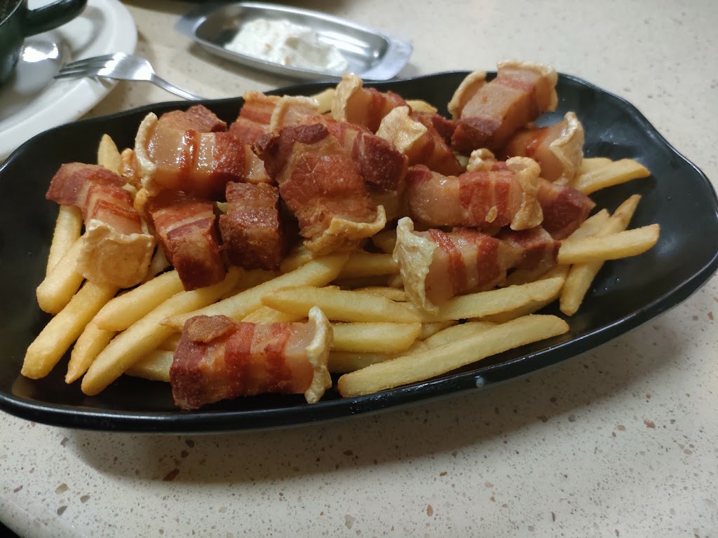 Bar Pena Bolistica — Comida y bebida