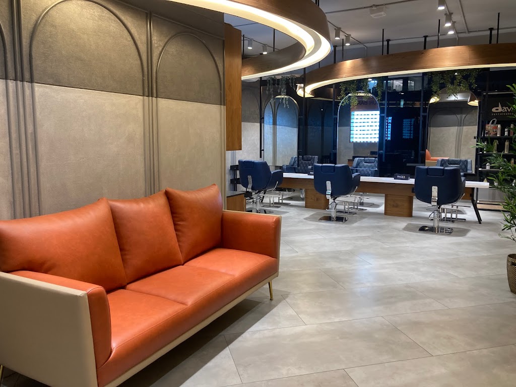 Page 3 Luxury Salon Makeover Studio