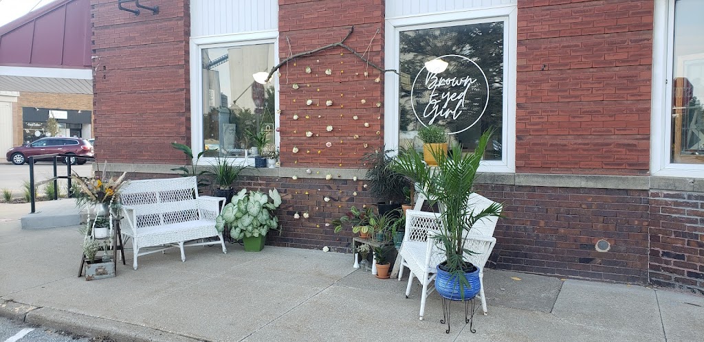 Walnut St. Flowers