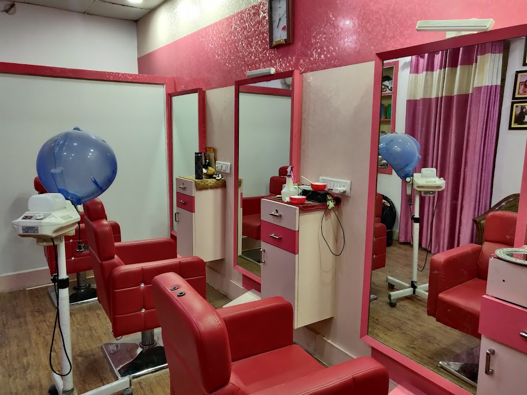 Shubhi Beauty Parlor