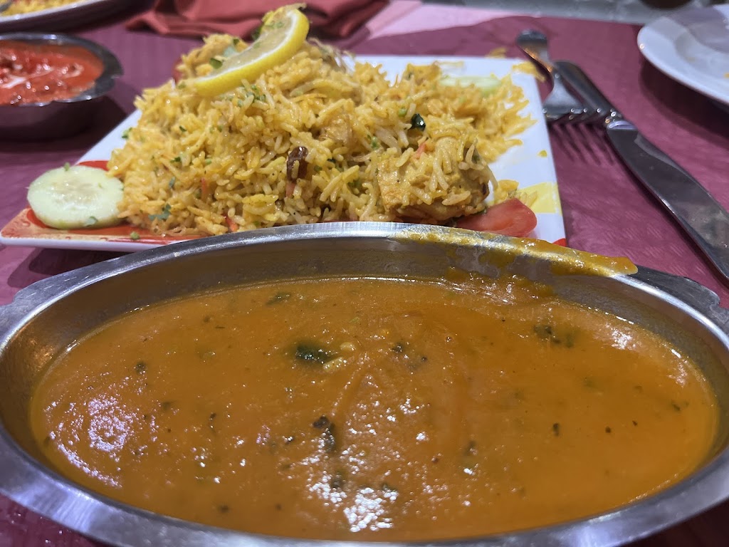 Noor Mahal Indian Restaurant — Curry