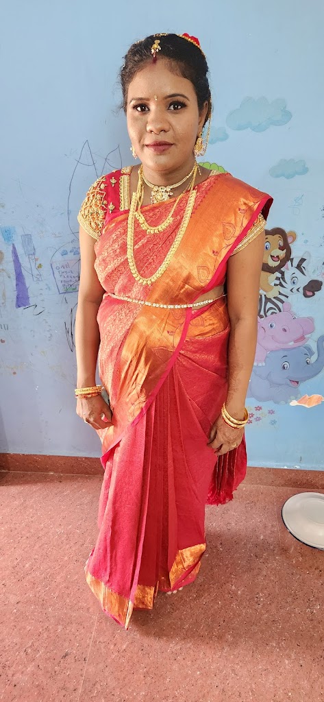 K Square Beauty Parlour