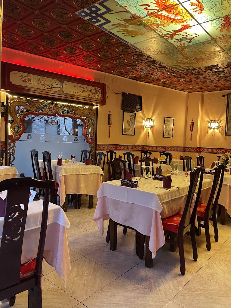 Restaurant Xines Chong Jua — Ambiente