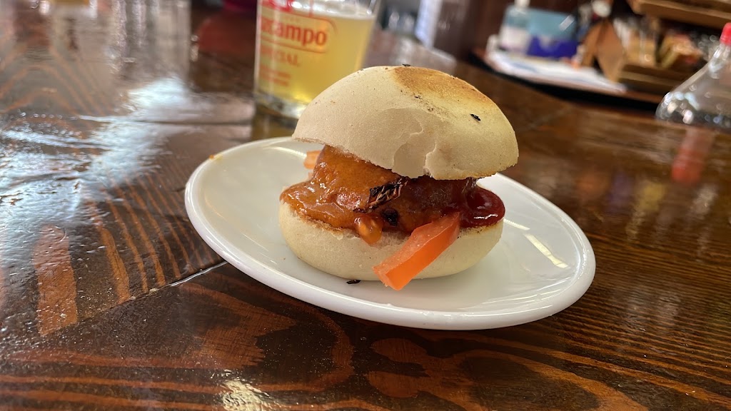 Bar Castilla — Comida y bebida