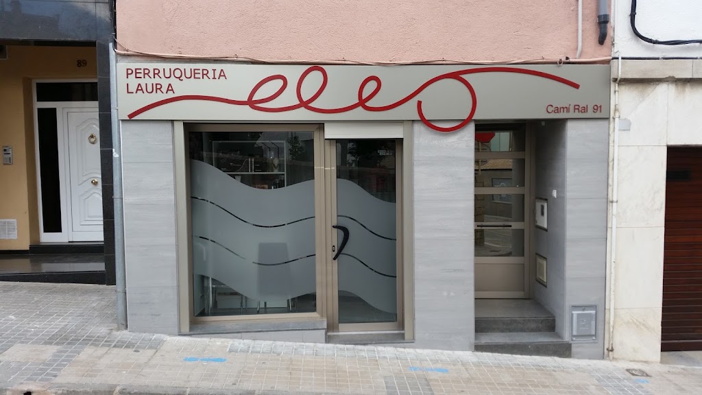 Perruqueria Laura — Exterior