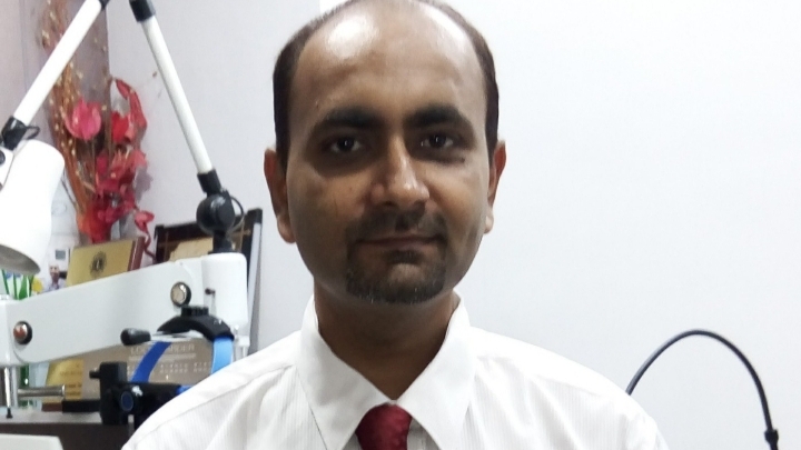 Dr Yashesh Maniar S Maniar Eye Physiotherapy Clinic