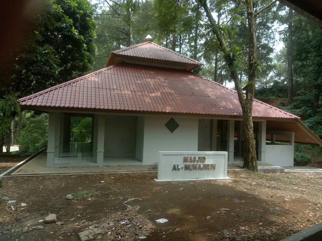 Camping Sukamantri Bogor tnghs