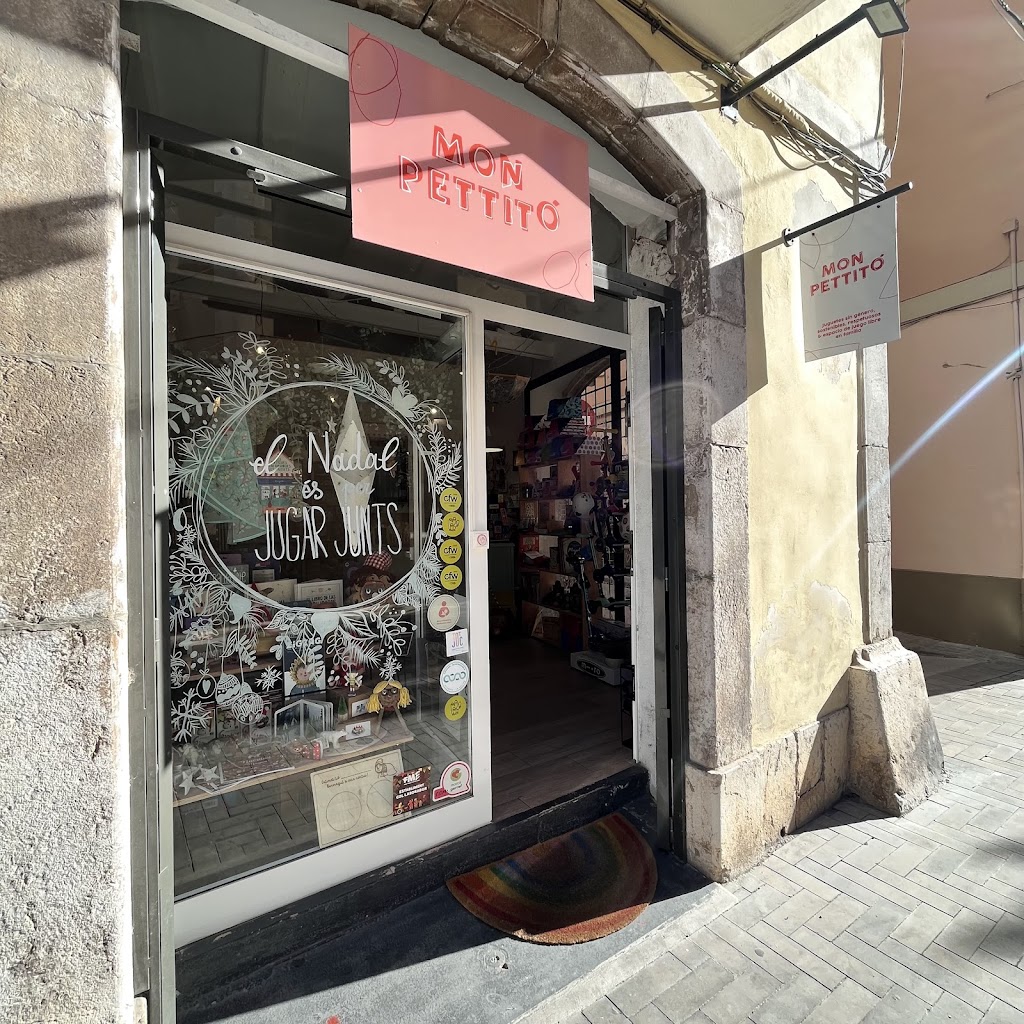 Foto 2 de Mon Pettit O, Juguetes respetuosos, Sostenibles y sin genero.Juego Libre y Talleres creativos, Vilanova I La Geltru