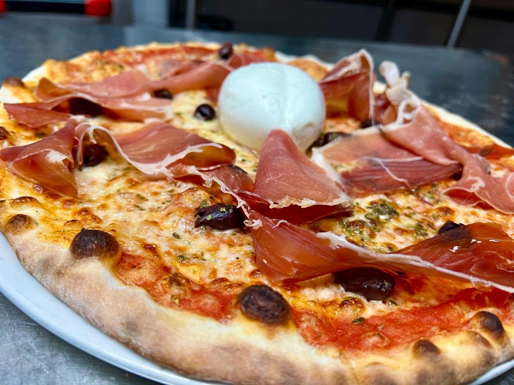 Pizzeria Mario — Pizza
