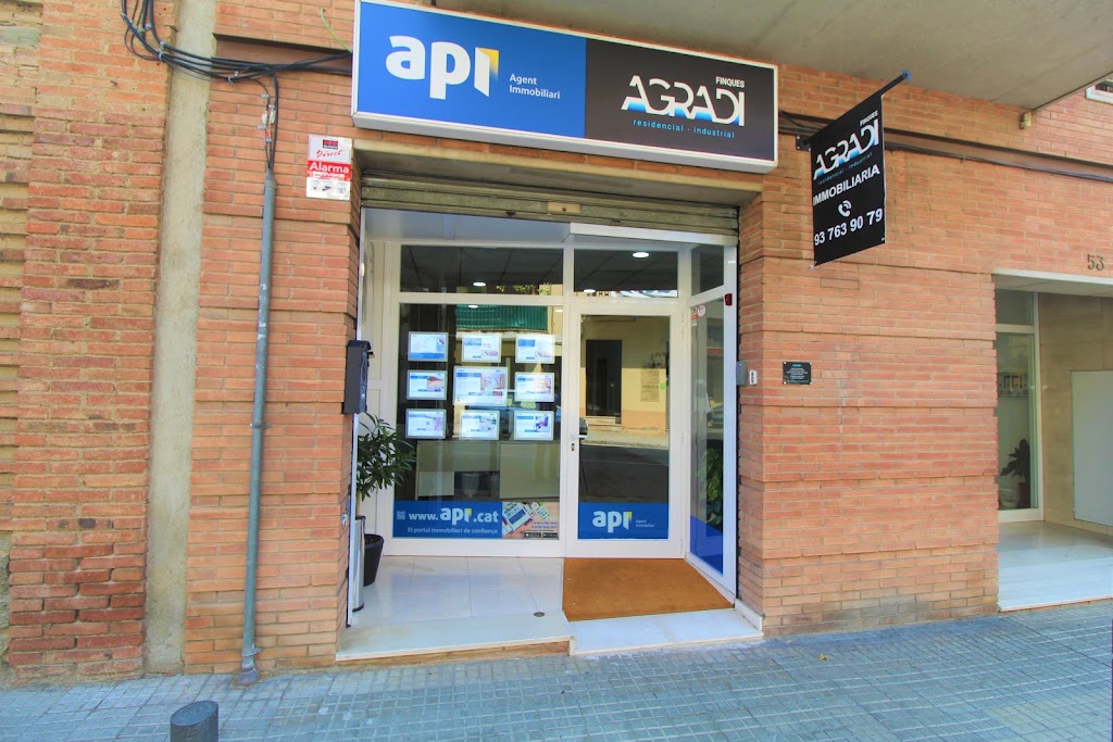 AGRADI FINQUES inmobiliaria — Exterior