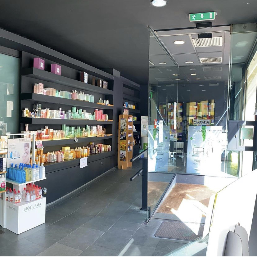 Farmacia Azumendi — Del propietario