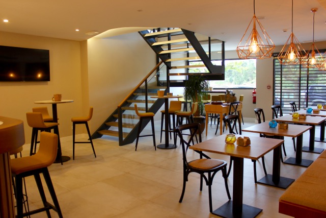 Restaurante La Cala de Canelinas — Ambiente