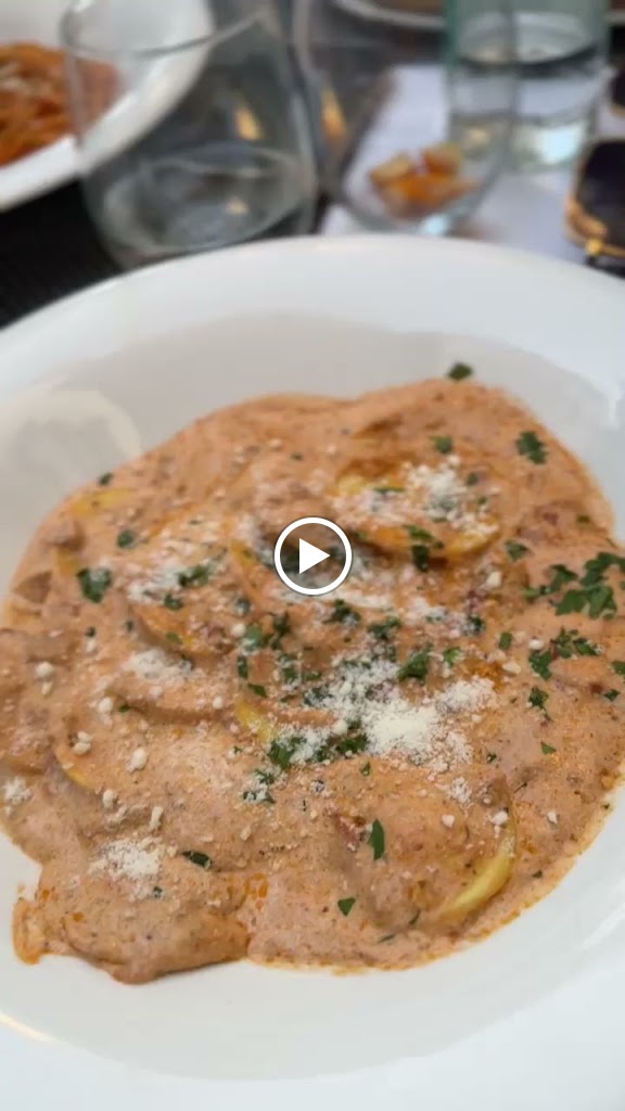 Restaurante Fonda Llabres, desde 1957 — Videos
