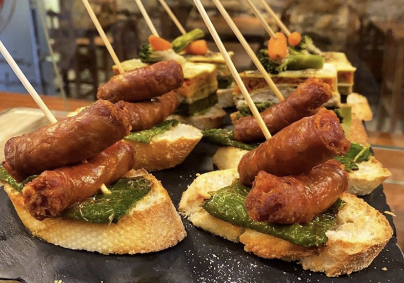 RESTAURANTE Pena Athletic del Casco Viejo — Comida y bebida