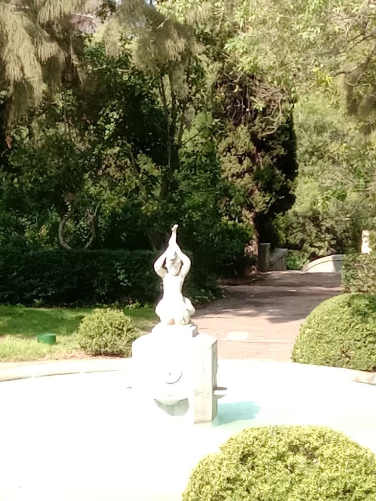 Dos tritons(escultura)