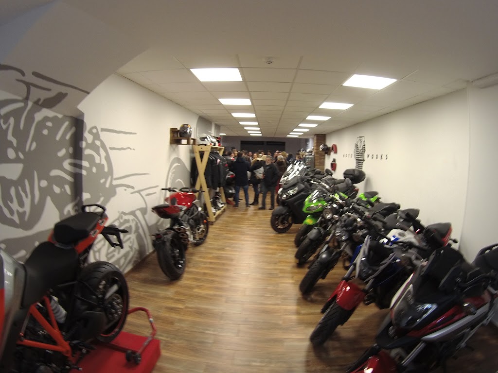 MOTOWORKS — Del propietario