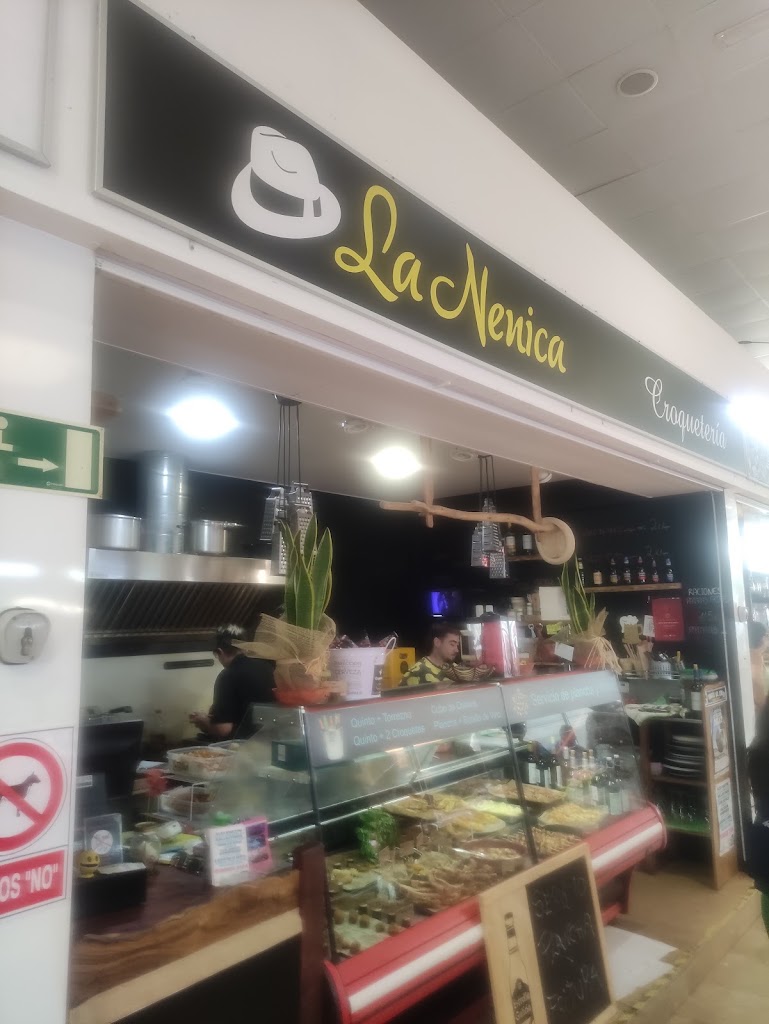 La Nenica Cafeteria — Ambiente