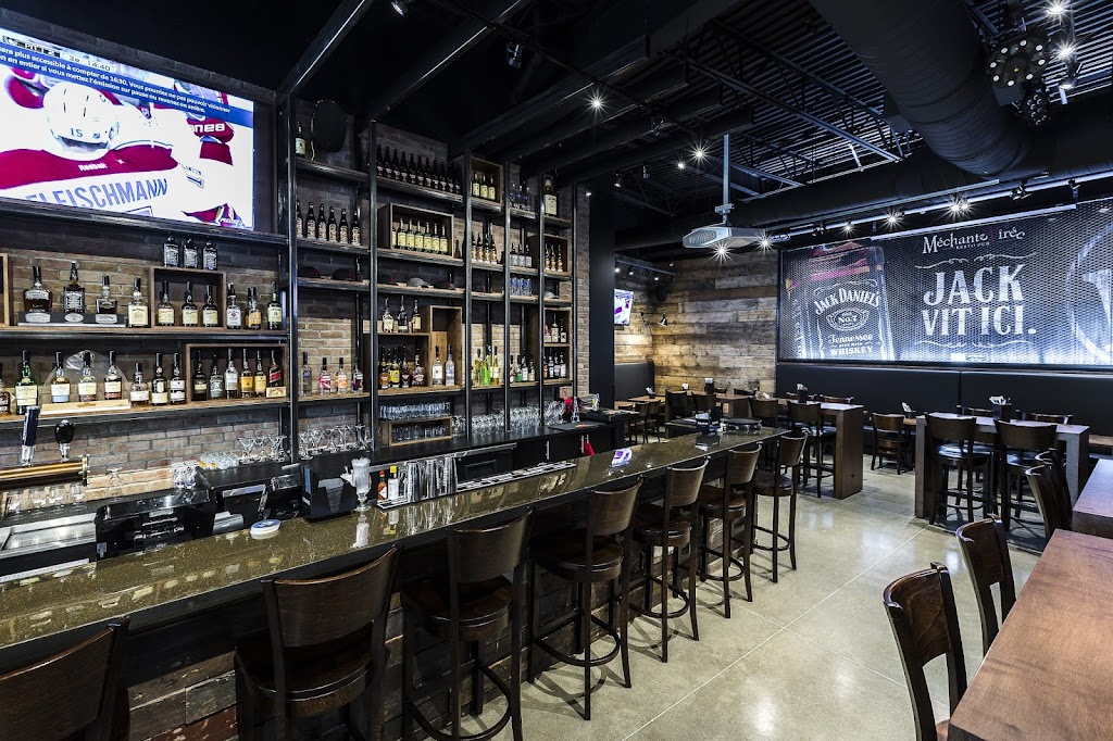 Resto Pub La Méchante Virée in Varennes