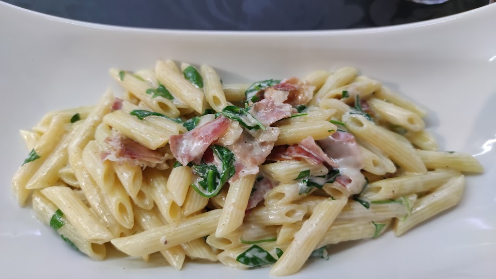 Restaurante Ambrogio e Tiziana Il Pomodoro — Comida y bebida