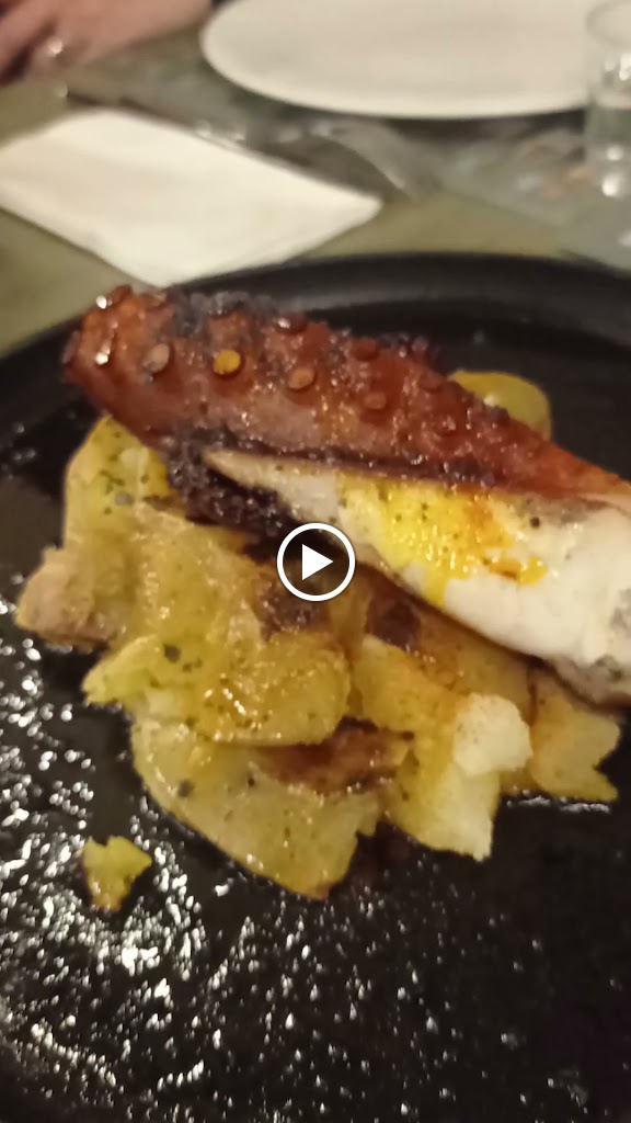 Restaurant la Torreta de Remolins — Videos