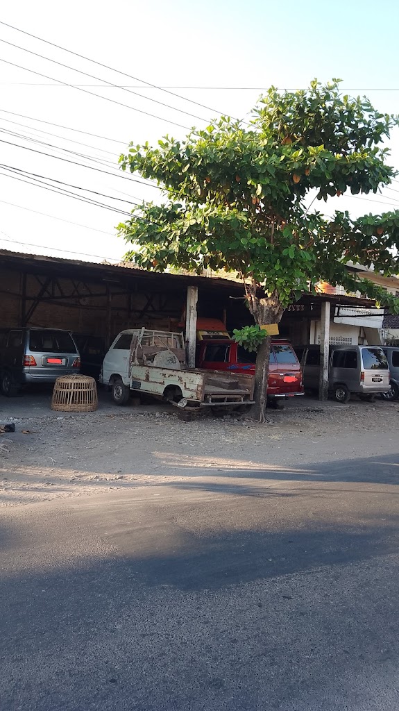 BENGKEL MOBIL TIGA PUSPITA