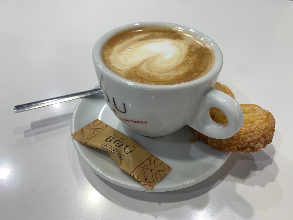 Pasteleria Artesanal Manolo. C. C. El Ventanal de la Sierra, Colmenar Viejo — Cortado