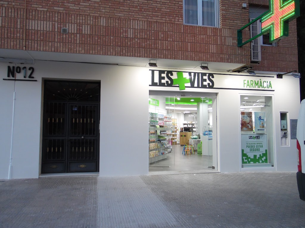 Farmacia Ldos Ortega Martinez, ahora Farmacia Les Vies