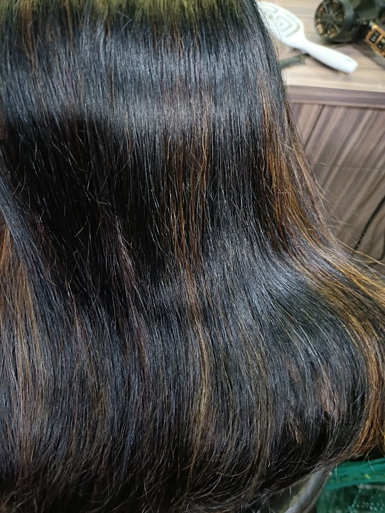 Aroma Beauty Parlour Only Ladies