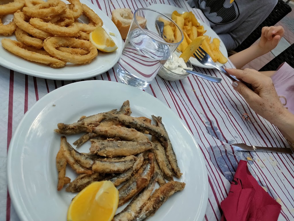 Asturias 2 Meson-Restaurante — Papas fritas