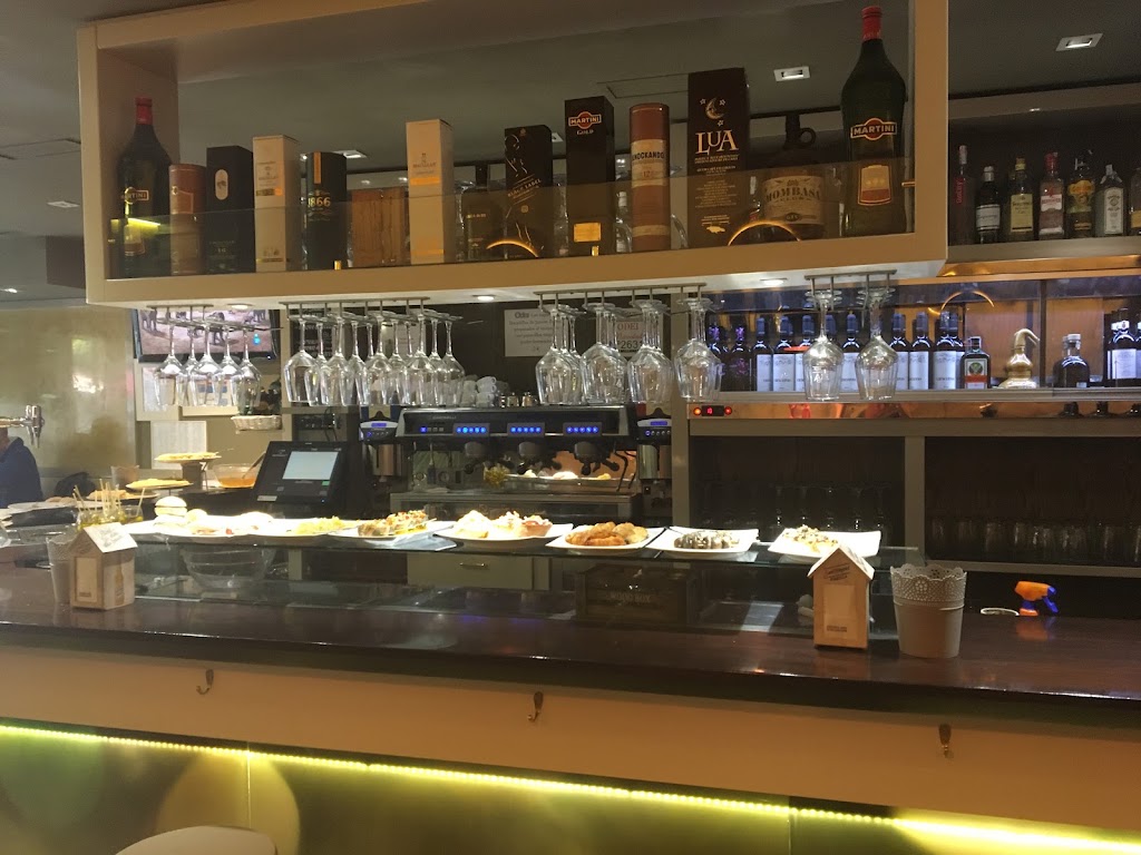 Bar delicatessen Odei — Ambiente